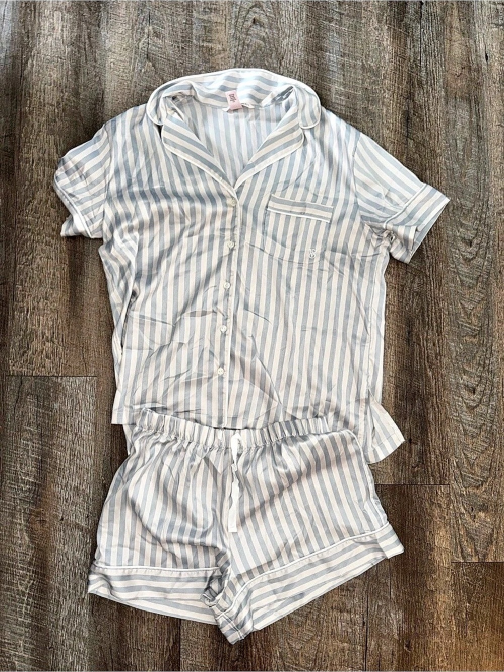 Victoria's Secret Signature Satin Short Pajama Set blue & White